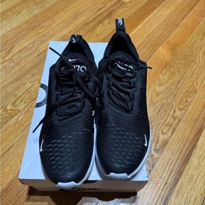 Nike Air Max 270